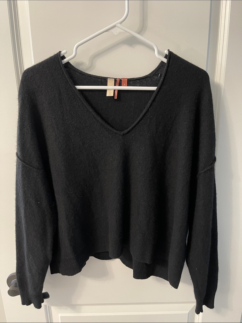 Pilcro Black V-Neck Women's Cashmere Sweater Size S